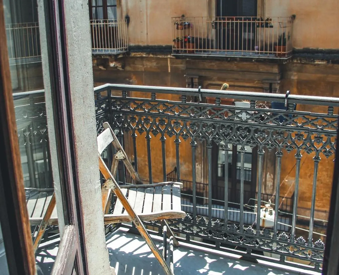 Casa Verdi - House Of Travelers Catania 3*,  Italy