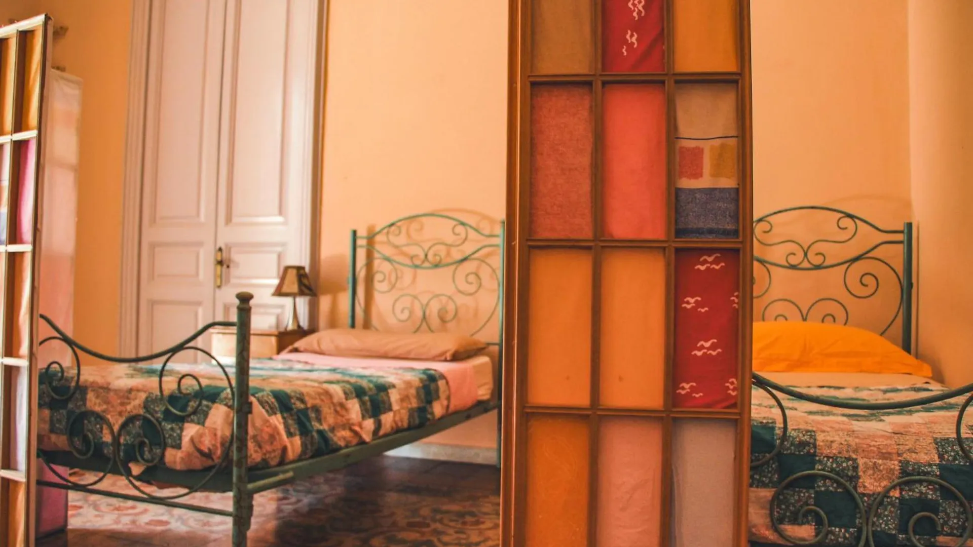 Casa Verdi - House Of Travelers Catania Guest house