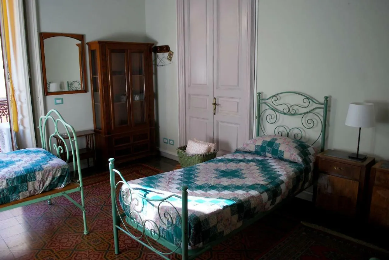 Casa Verdi - House Of Travelers Catania Guest house